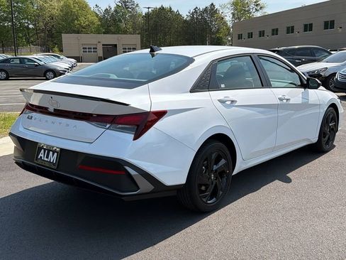 New 2026 Hyundai Elantra Sport image 6