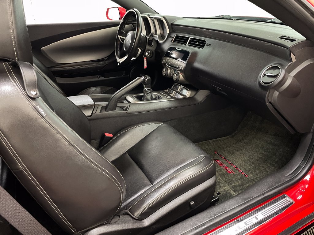 Used 2010 Chevrolet Camaro SS RWD image 35