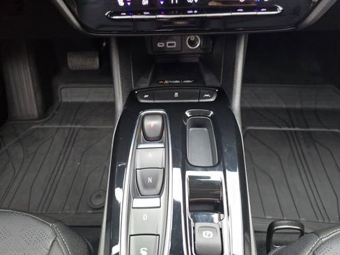 Used 2023 Chevrolet Bolt EUV Premier w/ Redline Edition image 35