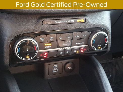 Certified 2022 Ford Escape SE w/ SE Sport Appearance Package image 19