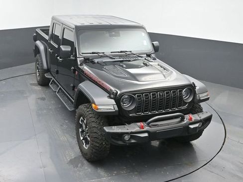 Used 2024 Jeep Gladiator Rubicon w/ Technology Group image 37