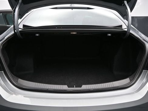 Used 2023 Chevrolet Malibu LT FWD image 24
