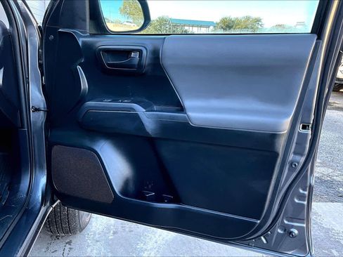 Used 2019 Toyota Tacoma SR image 23