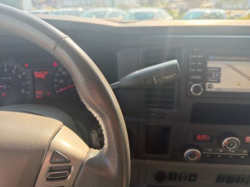 Used 2018 Nissan NV 3500 SL RWD image 24