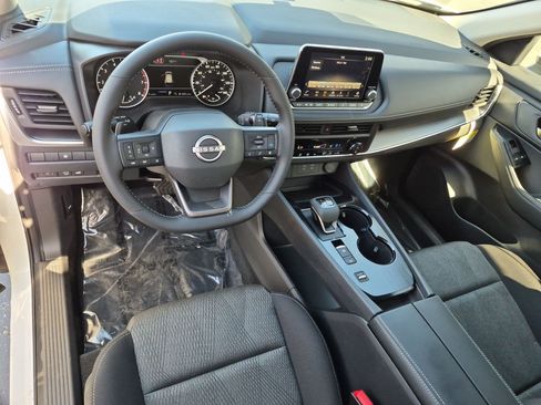 New 2026 Nissan Rogue SV FWD image 2