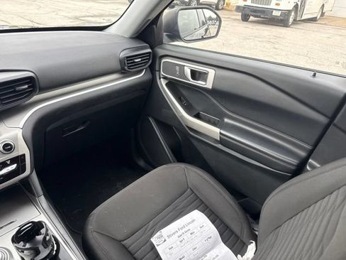 Used 2021 Ford Explorer XLT AWD/4WD image 19