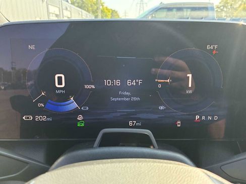 Certified 2024 Chevrolet Equinox EV RS image 11