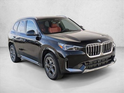 Used 2025 BMW X1 xDrive28i w/ Convenience Package image 3