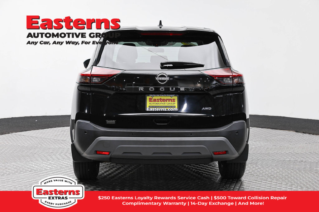 Used 2023 Nissan Rogue S AWD/4WD image 7