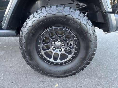 Certified 2021 Jeep Wrangler Unlimited Rubicon w/ Xtreme Recon 35" Tire Package image 14