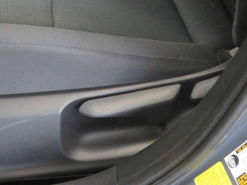 Used 2025 Toyota Prius LE image 16