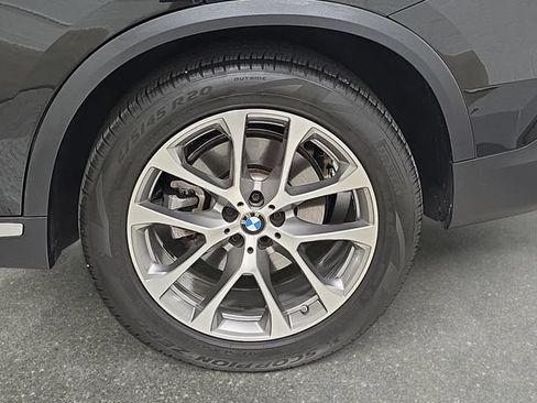 Certified 2024 BMW X5 xDrive40i w/ Premium Package AWD/4WD image 30
