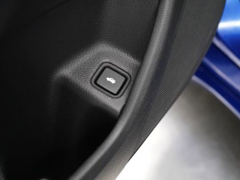Used 2019 Honda Accord Sport image 12