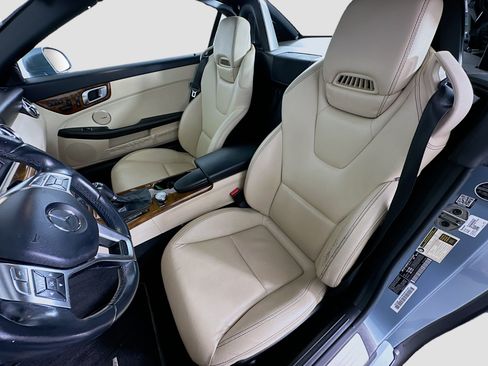 Used 2014 Mercedes-Benz SLK 250 image 13