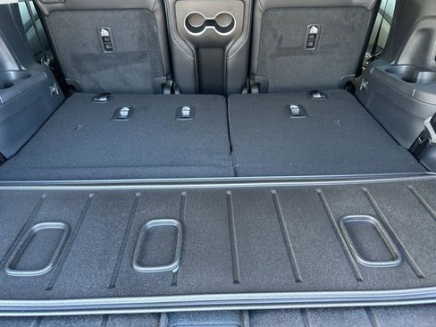 New 2025 Honda Pilot Touring image 13