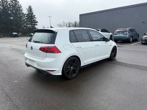 Used 2017 Volkswagen Golf R 4-Door image 6