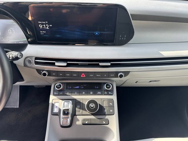Used 2025 Hyundai Palisade SEL FWD image 12