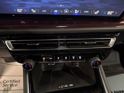 New 2026 Chevrolet Traverse Z71 w/ Enhanced Driving Package AWD/4WD image 16