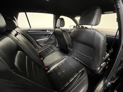 Used 2015 Volkswagen Golf R 4-Door image 12