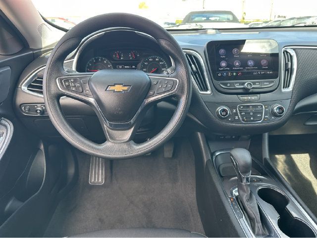 Used 2021 Chevrolet Malibu LT FWD image 8