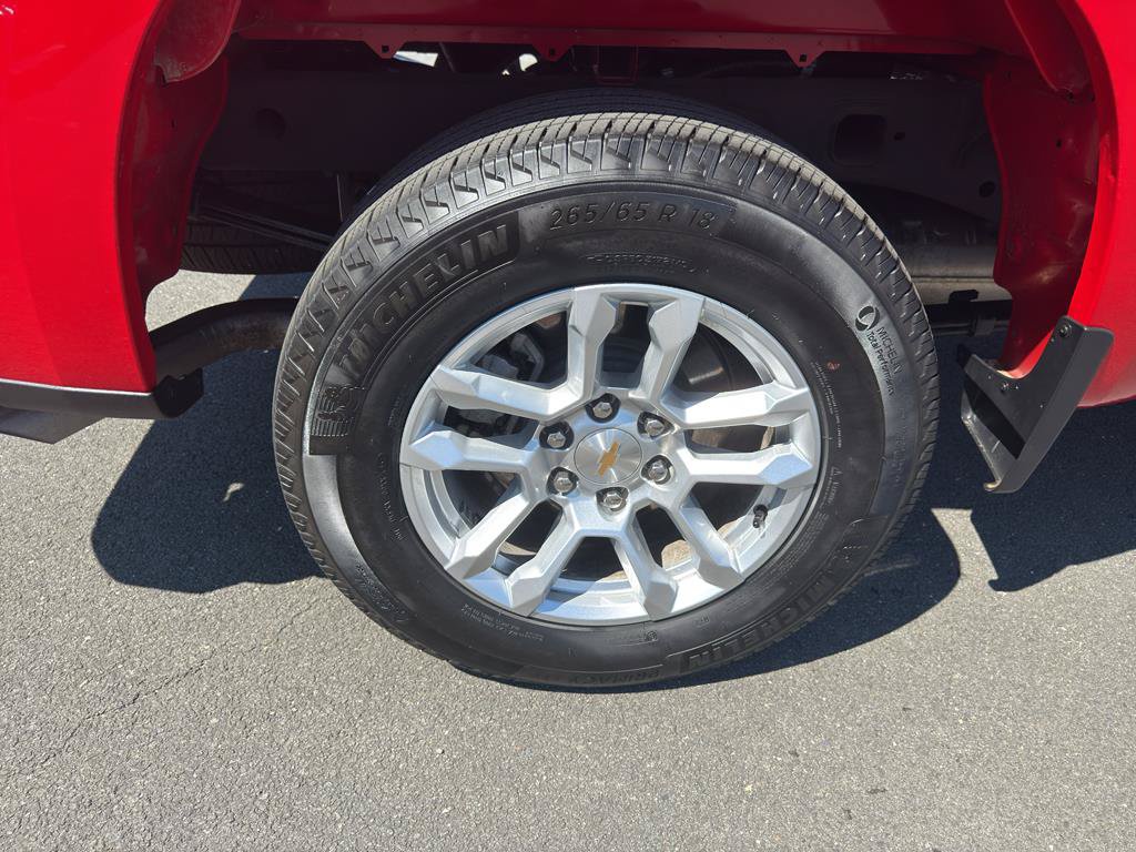 Certified 2025 Chevrolet Silverado 1500 LT AWD/4WD image 27