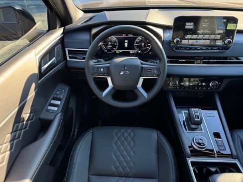 New 2025 Mitsubishi Outlander SEL Black Edition image 19