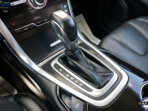 Used 2018 Ford Edge Titanium image 35