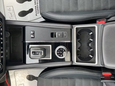 Used 2024 Mitsubishi Outlander Ralliart image 39