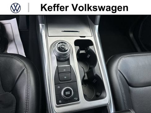 Used 2023 Ford Explorer Limited AWD/4WD image 20