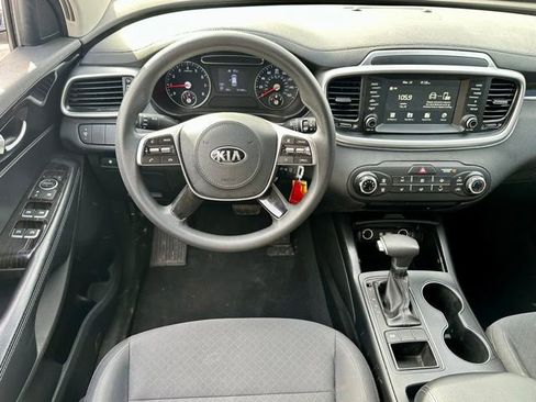 Used 2020 Kia Sorento LX image 15