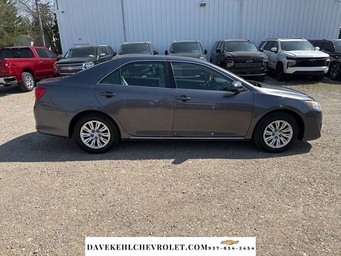 Used 2014 Toyota Camry LE FWD image 6