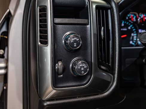 Used 2018 Chevrolet Silverado 1500 LT w/ All Star Edition AWD/4WD image 16