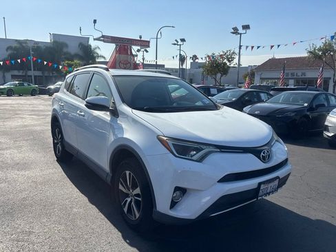 Used 2016 Toyota RAV4 XLE FWD image 2
