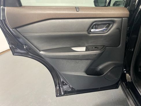 Used 2023 Nissan Rogue SV AWD/4WD image 27