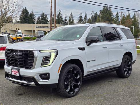 New 2026 GMC Yukon Denali w/ Denali Reserve Package AWD/4WD image 3
