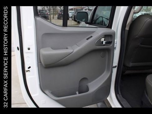 Used 2019 Nissan Frontier SL AWD/4WD image 23