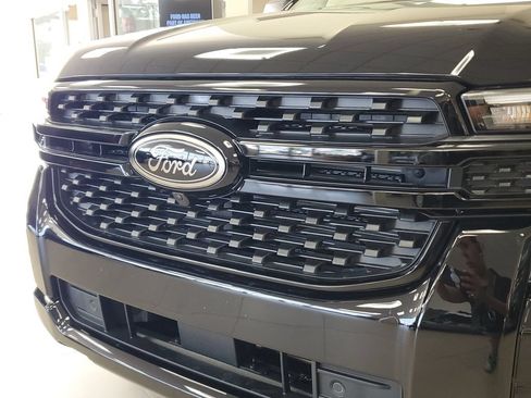 New 2026 Ford Ranger XLT w/ Technology Package AWD/4WD image 8
