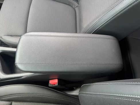 Used 2023 Buick Encore GX Select AWD/4WD image 21