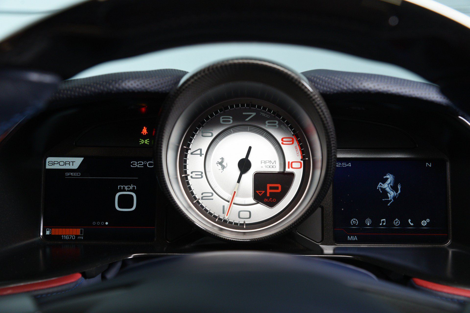 Used 2020 Ferrari 812 Superfast RWD image 6
