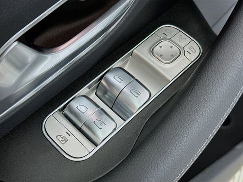 New 2026 Mercedes-Benz GLS 580 4MATIC image 19