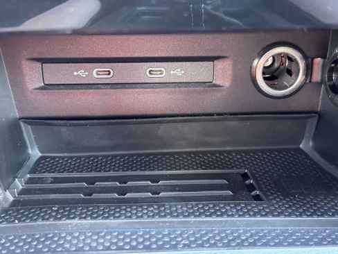 New 2025 Volkswagen Taos SE image 20