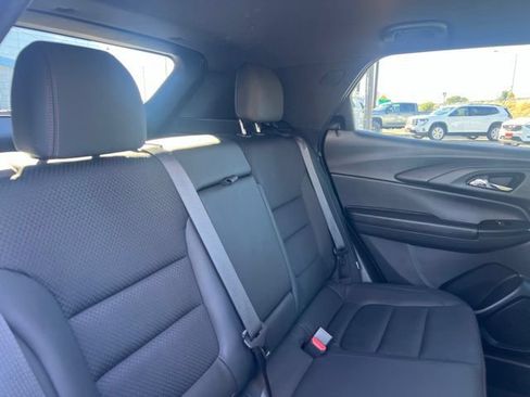 Used 2023 Chevrolet TrailBlazer RS FWD image 24