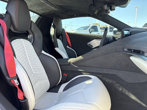 Used 2023 Chevrolet Corvette Z06 image 32