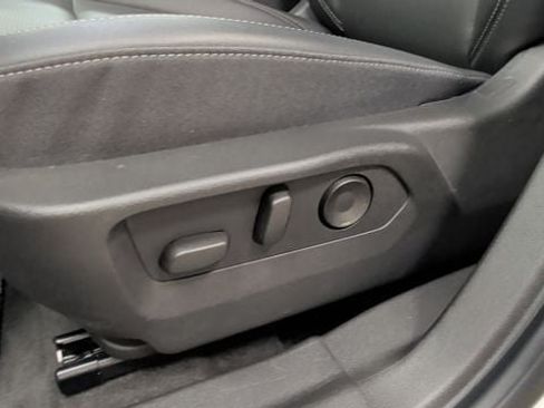 Used 2025 Buick Envision Preferred AWD/4WD image 25
