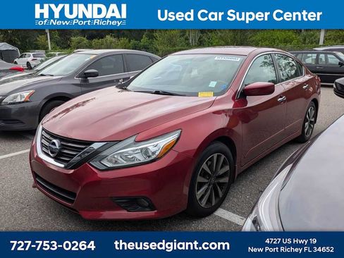 Used 2017 Nissan Altima 2.5 SV FWD image 1