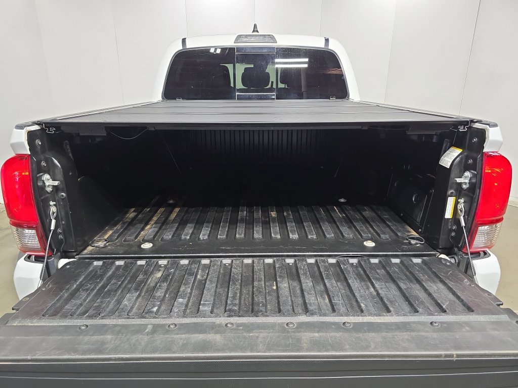 Used 2021 Toyota Tacoma SR5 w/ Technology Package AWD/4WD image 24
