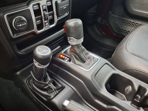 Used 2022 Jeep Gladiator Overland w/ Popular Equipment Package AWD/4WD image 16