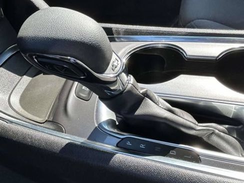 Used 2025 Chevrolet Malibu LT FWD image 13