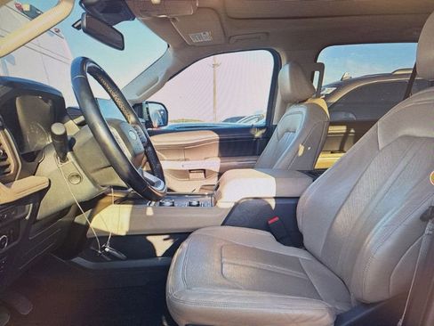 Used 2024 Ford Expedition Max Limited AWD/4WD image 4