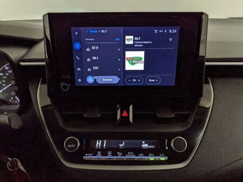 Used 2024 Toyota Corolla LE image 8